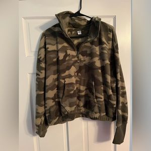 Large Old Navy Camo Quarter Zip